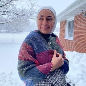 Meet your Posher, Haya